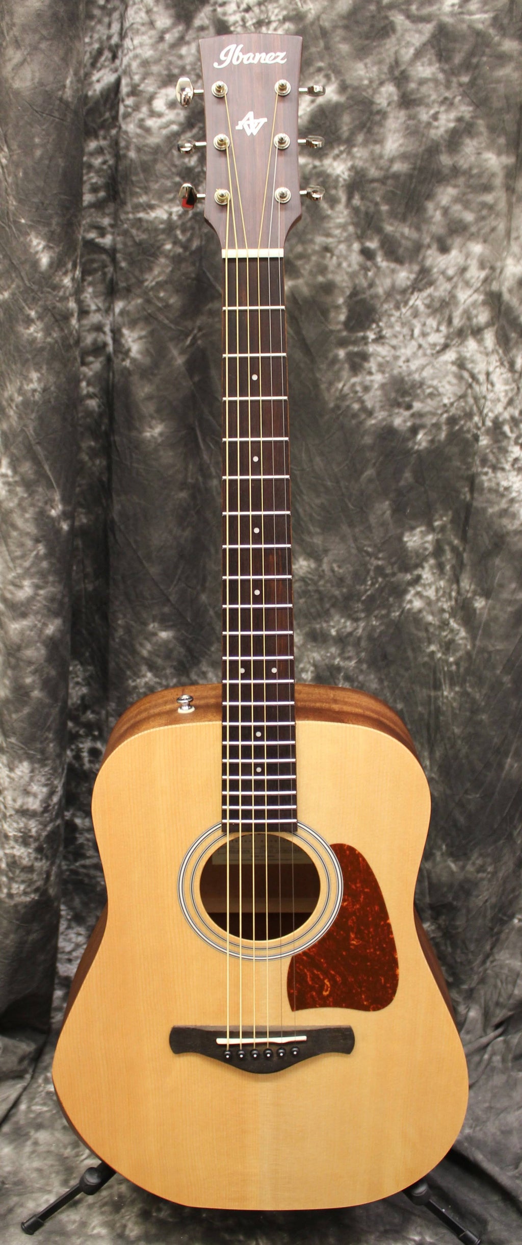 Open Pore Natural Acoustic Guitar D557