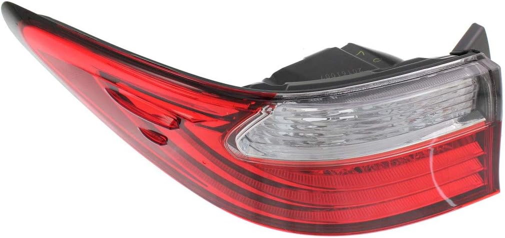 Tail Light Assembly Driver Side Outer D70467