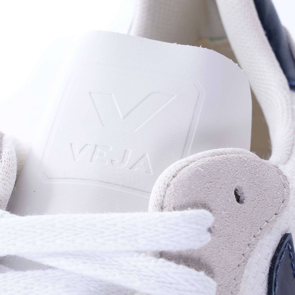 White Mesh Sneakers G264