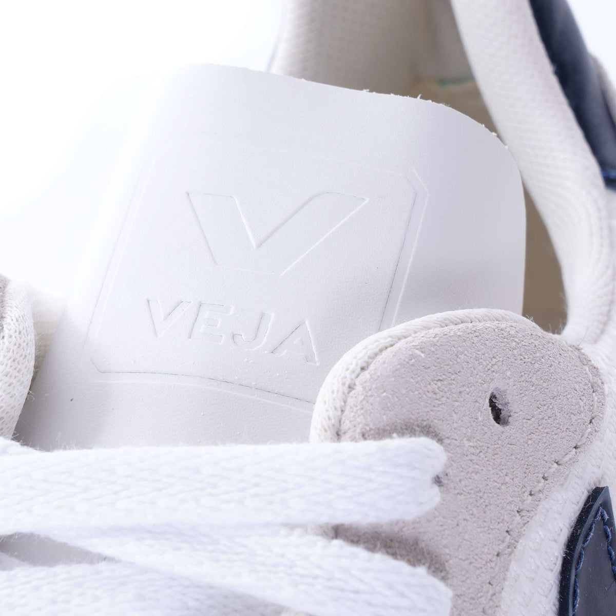 White Mesh Sneakers G264