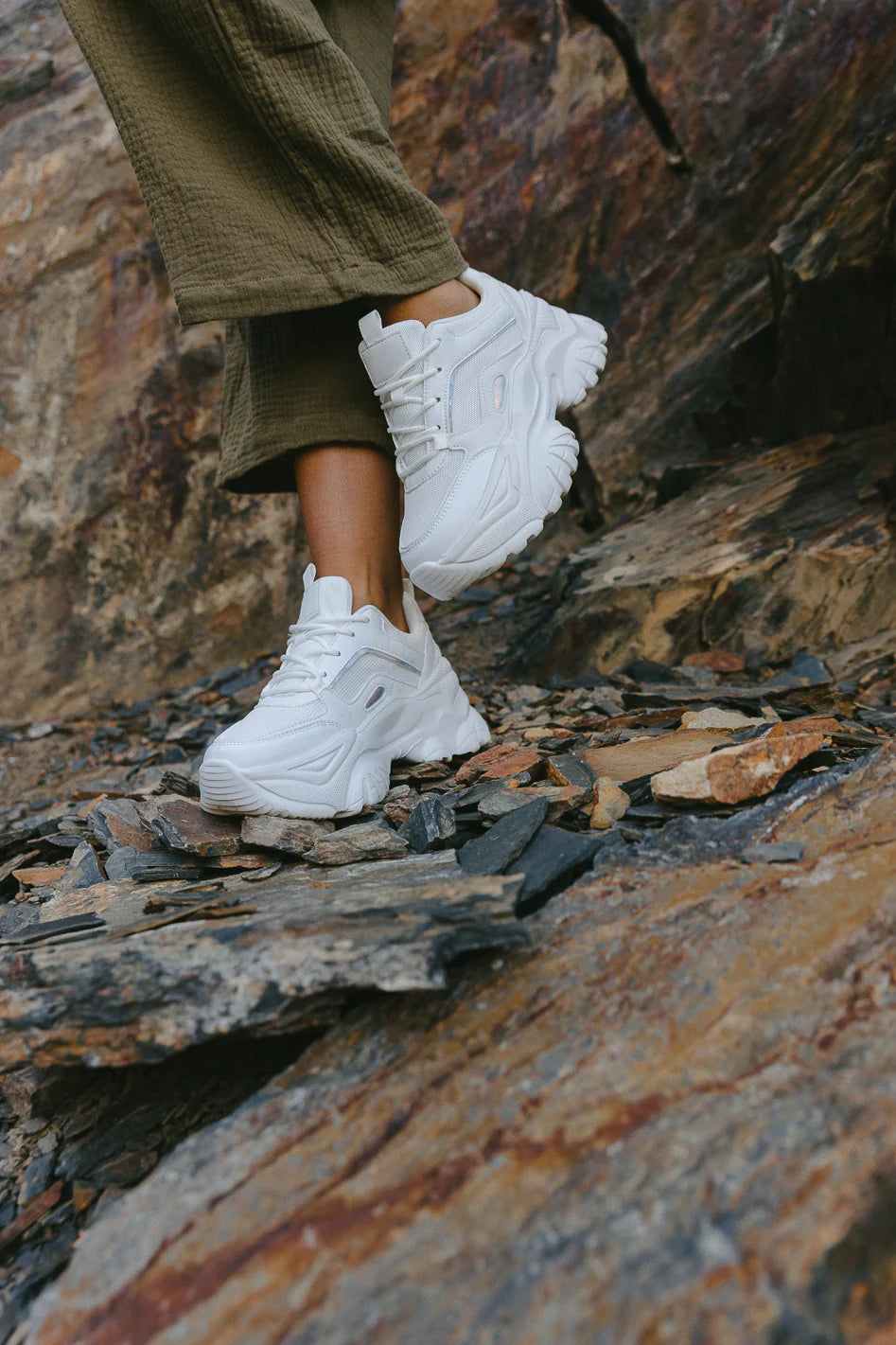 Platform Sneakers O461
