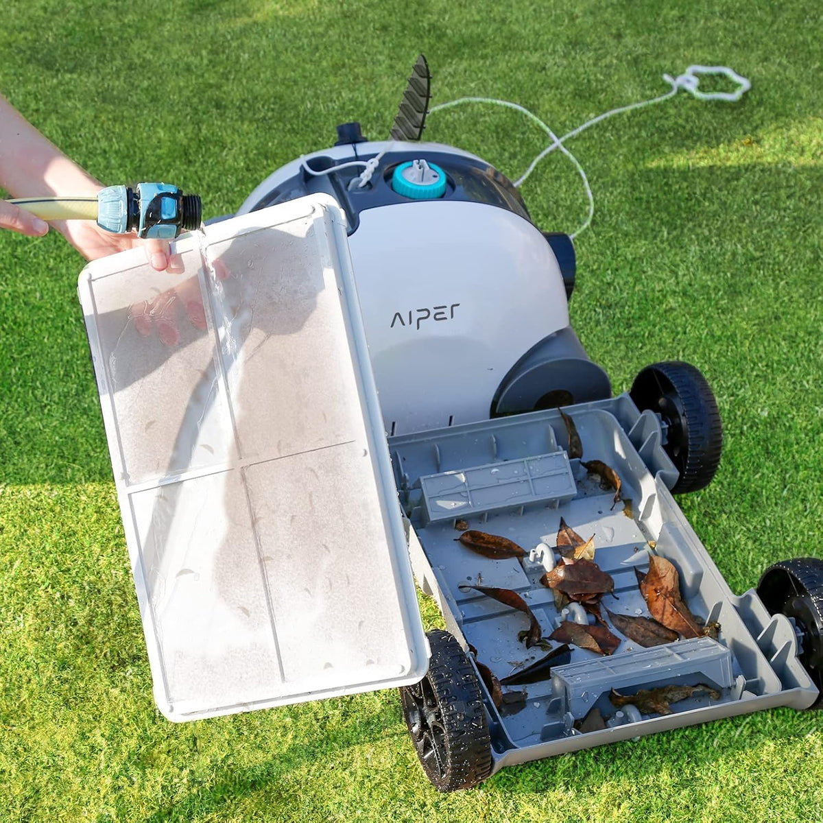 Cordless Robotic Pool Cleaner with Dual-Drive Motors W87715