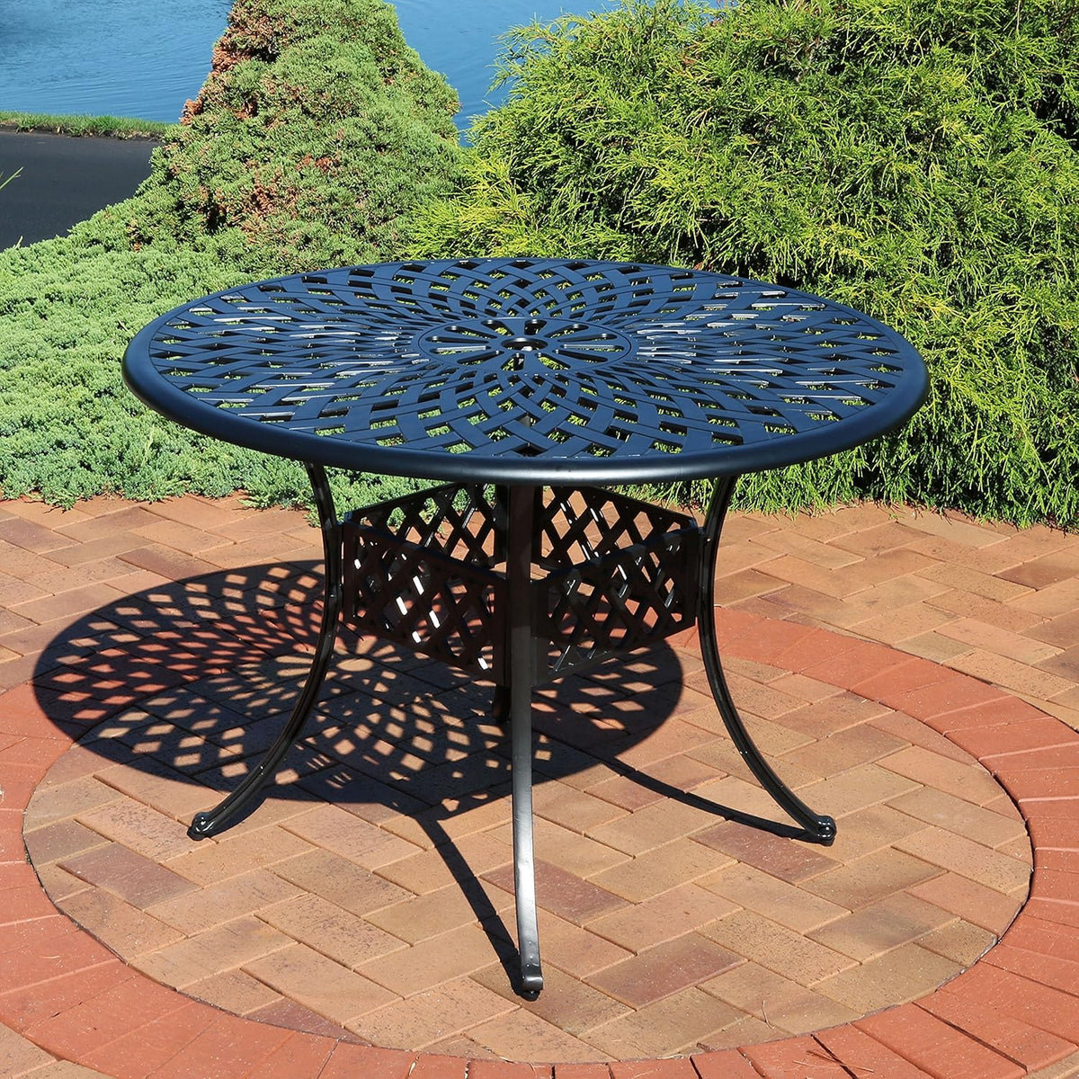 Round Cast Aluminum Patio Dining Table with Umbrella Hole O141592