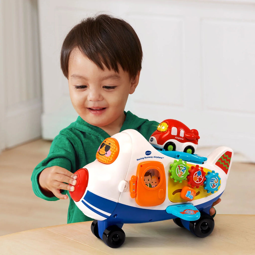Go! Go! Smart Wheels Racing Runway Airplane with Toy Vehicle Z618633