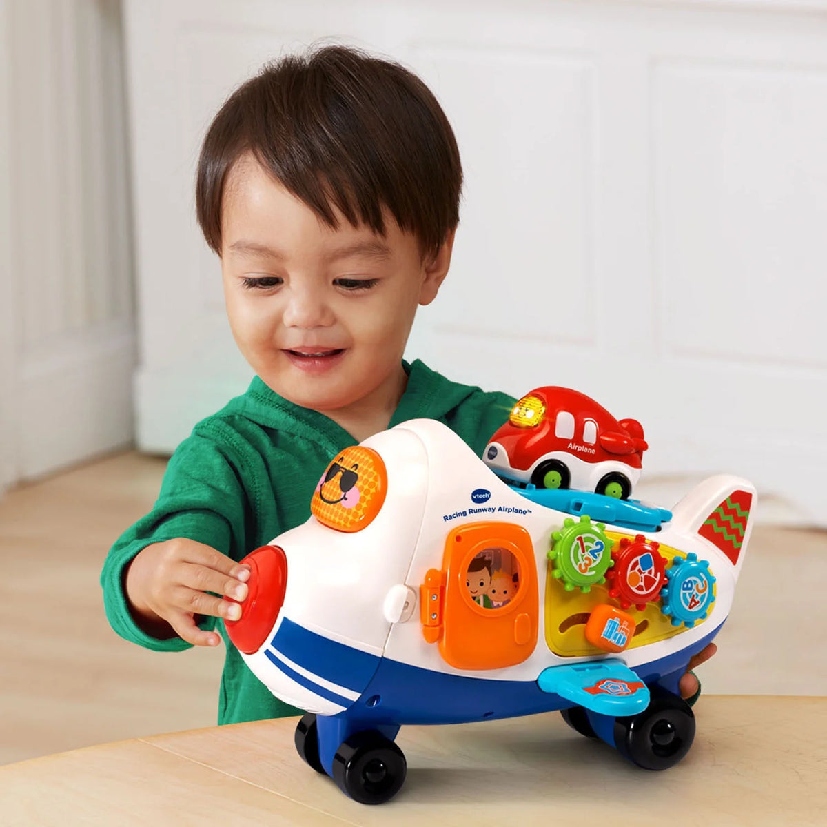 Go! Go! Smart Wheels Racing Runway Airplane with Toy Vehicle Z618633