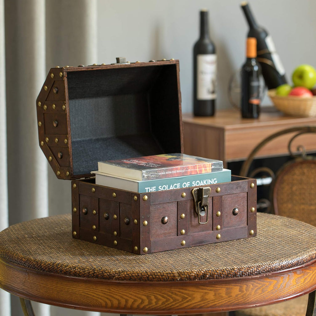 Vintage Pirate Chest W560517