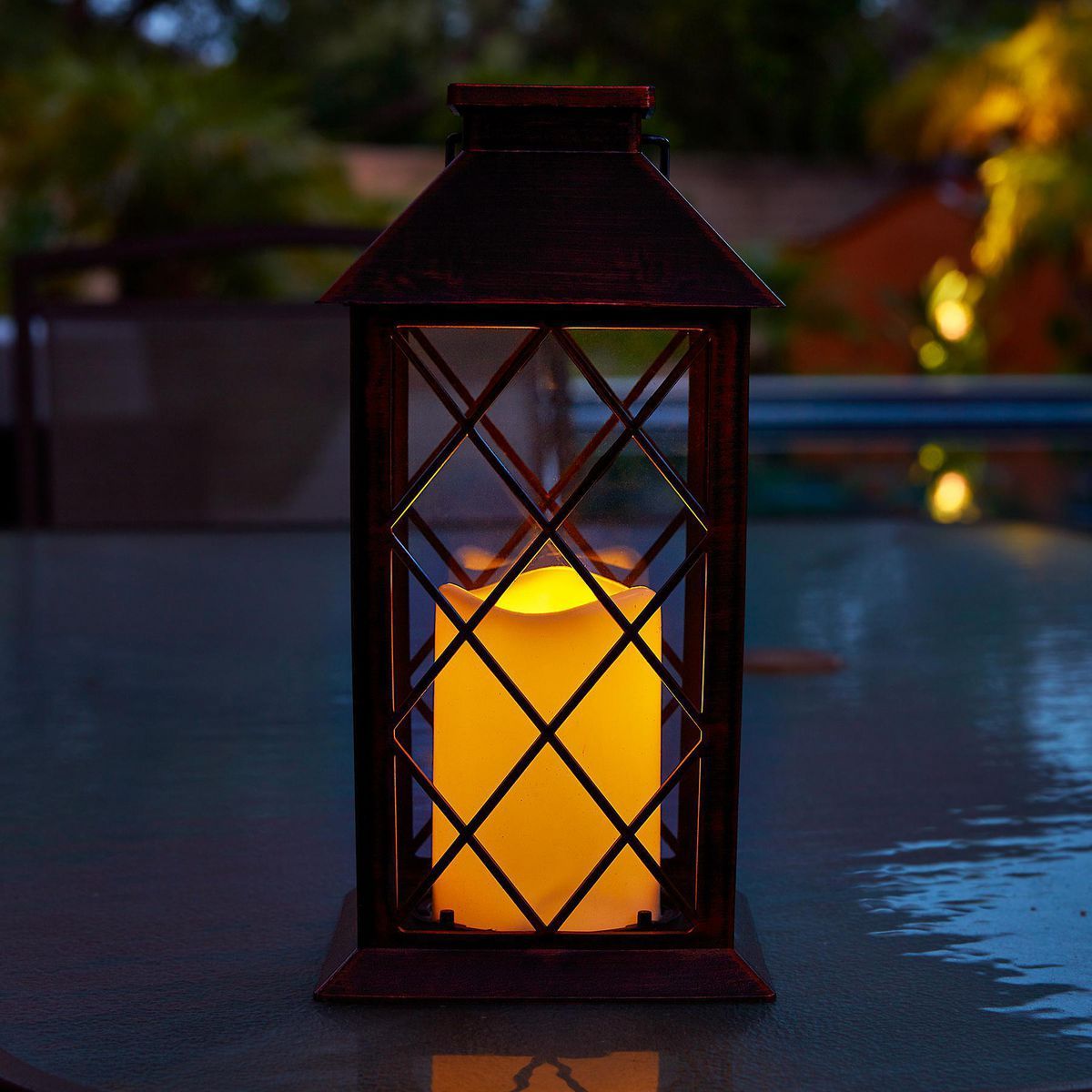 11 in. Solar LED Lantern X8602